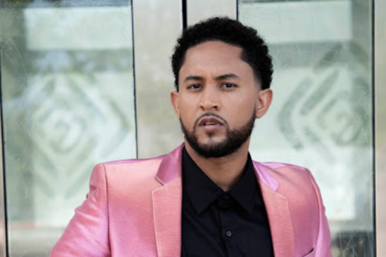 tahj mowry net worth